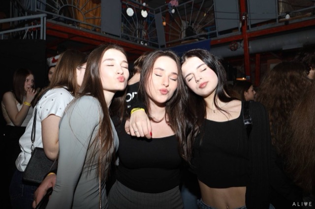 The Room: Hype & Hits Party — фото 14 з 35