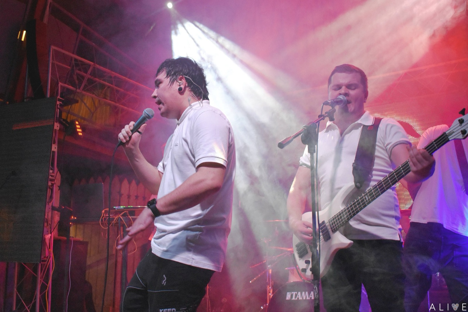 YAD band · Sugar Honey Iced Tea · Netheren — Концерт в ALIVE, Ужгород